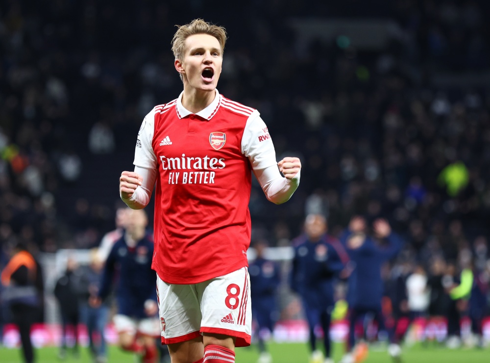 aiyouxi sports-包含勒沃库森迎足总杯关键赛，冲刺阶段队长鼓劲，悬念犹存，更衣室氛围转暖的词条-aiyouxi sports